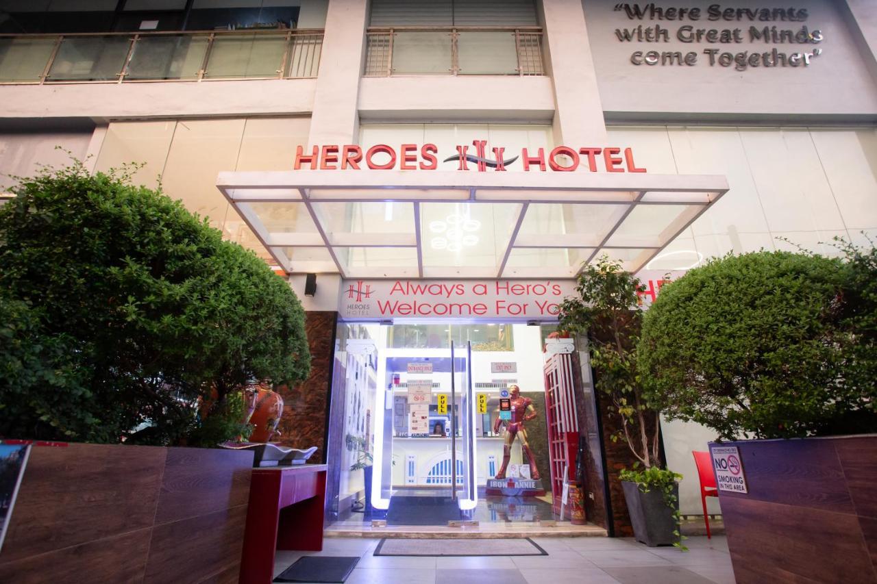Heroes Hotel Manila Exterior photo
